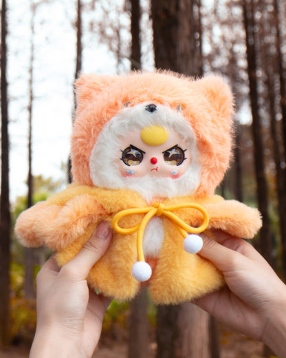 🦸‍♀️ Baby Three – Kahramanın Ben Değilim Peluş Sürpriz Kutu Figürü